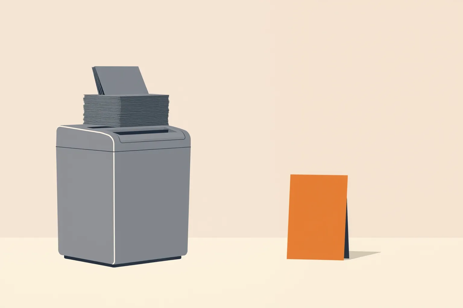Genererad illustration: en grå dokumentförstörare till vänster matas med en stapel identiska skiffergrå kort, medan ett enda ockrafärgat kort står ensamt upprätt till höger på det gräddvita bordet.